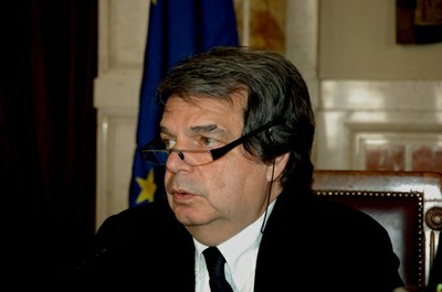 Isfol_Convegno_Internet_cambia_il_lavoro_Roma_19maggio2011_Brunetta.JPG